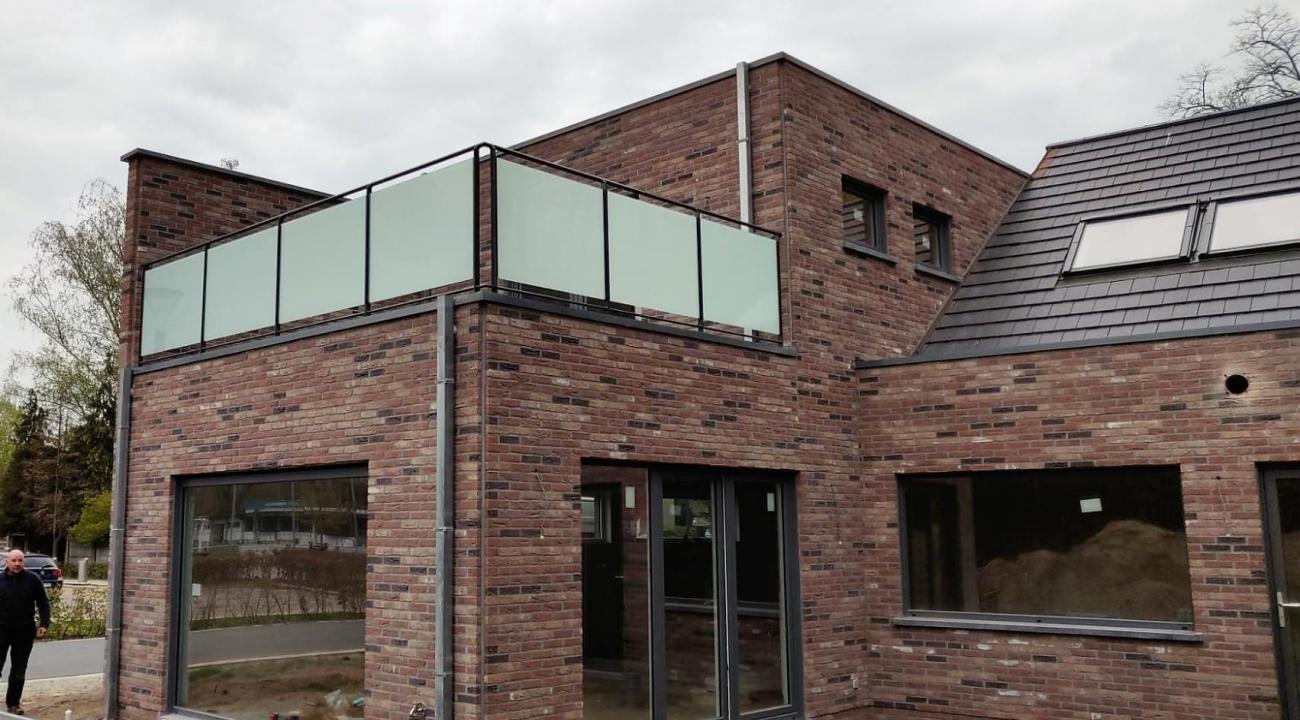 Glazen balustrade