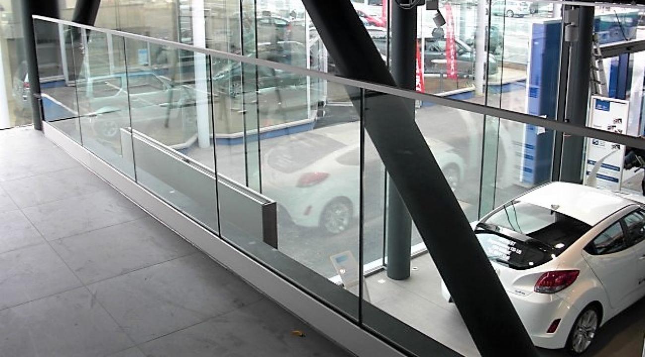 Glazen leuning