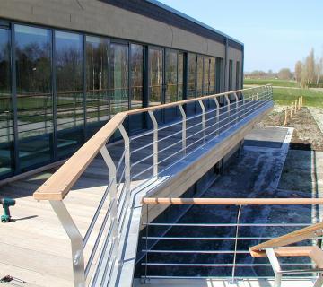 Inox leuning