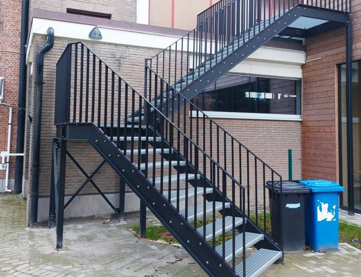 Buitentrap staal
