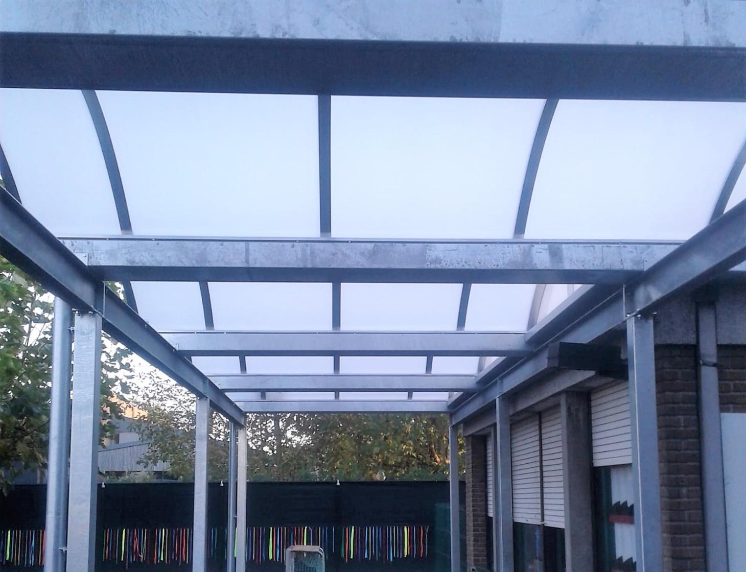 Overkapping school