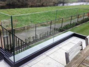 Glazen terrasbalustrade